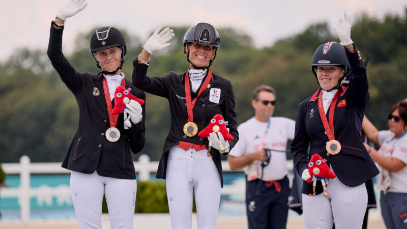 Paris 2024 | Michèle George se pare d’or en para-dressage